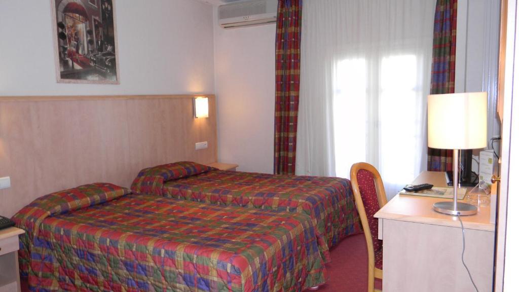 Hotel Chambord Vichy Habitación foto