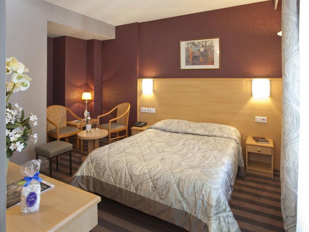 Hotel Chambord Vichy Habitación foto